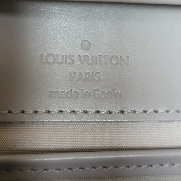 LOUIS VUITTON Epi Honfleur Mauve in Lilac Shoulder Bag...Authentic!!! - Picture 9 of 16